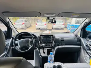 Hyundai Starex 2021 Silver