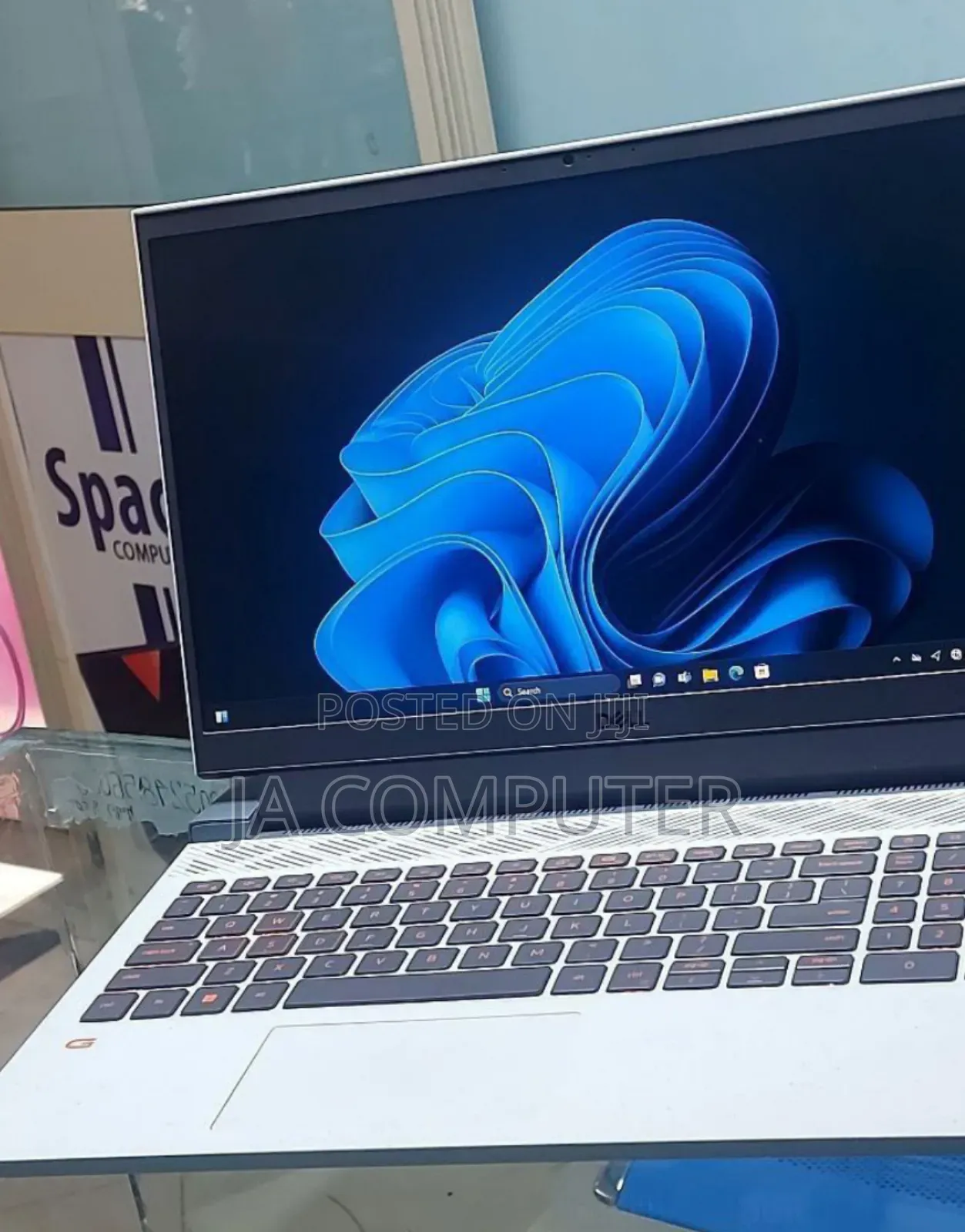 New Laptop Dell G15 5535 16GB AMD Ryzen 5 SSD 512GB