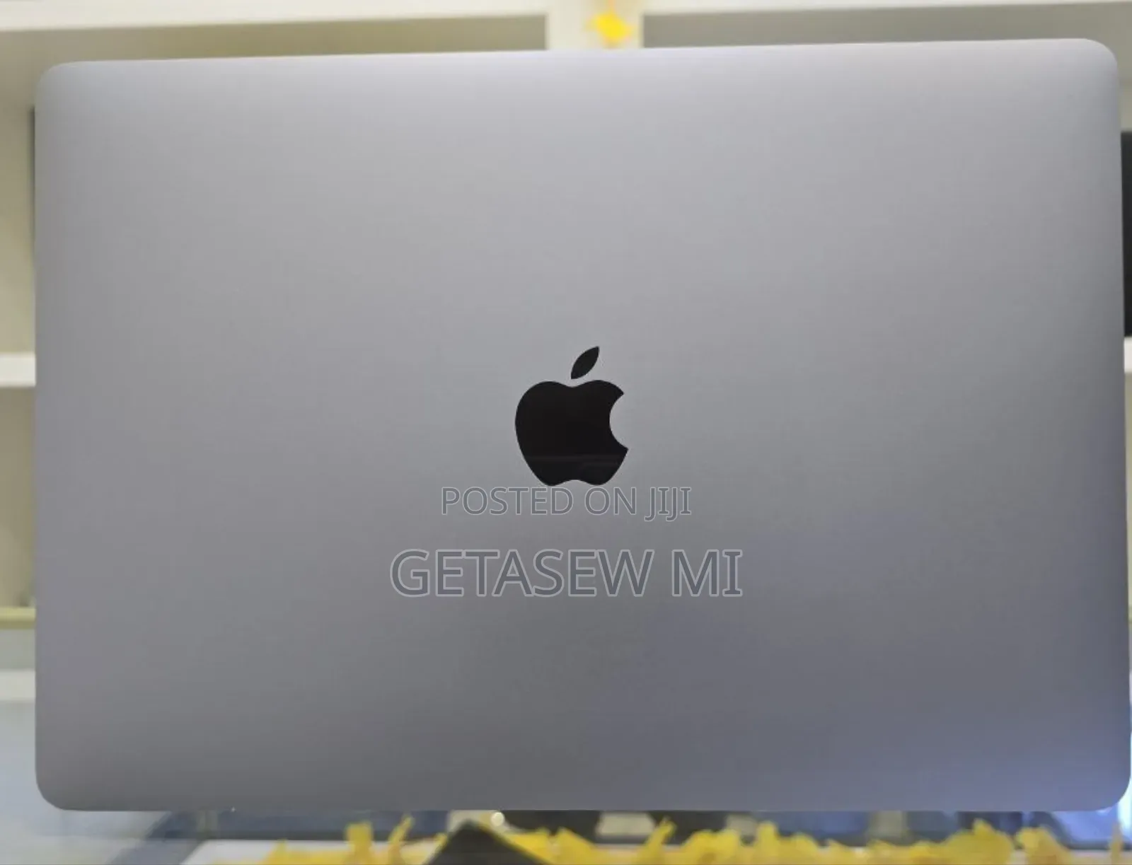 New Laptop Apple MacBook Pro M1 8GB Apple M1 SSD 256GB