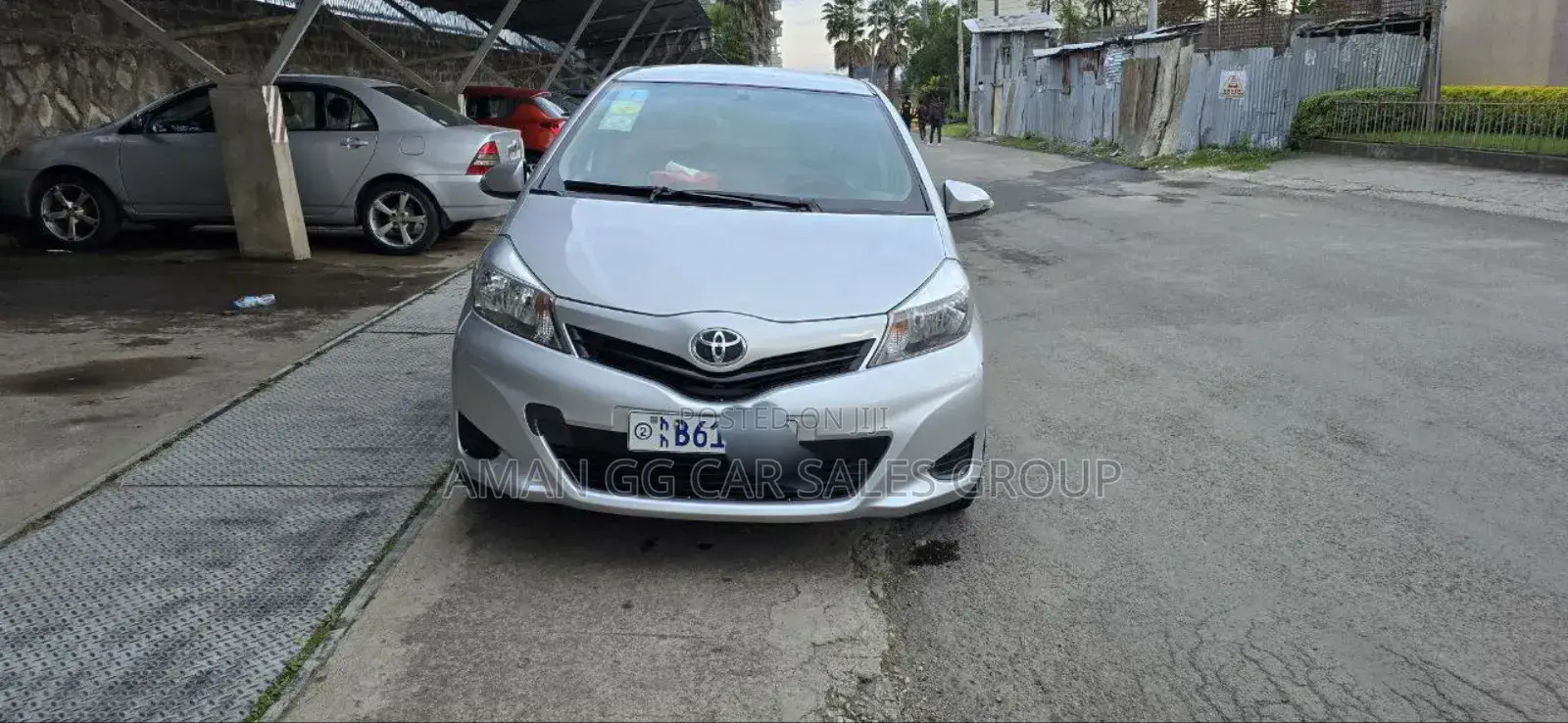 Toyota Yaris 2012 Silver