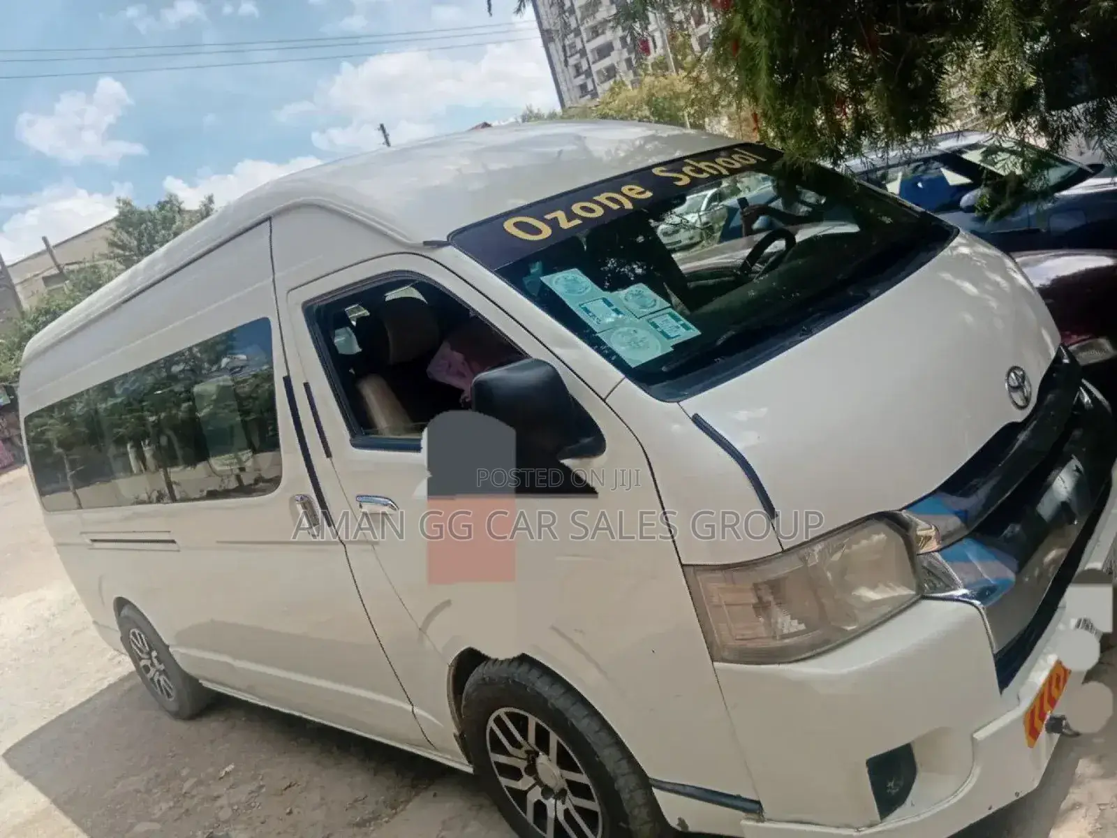 Toyota HiAce 2017 White