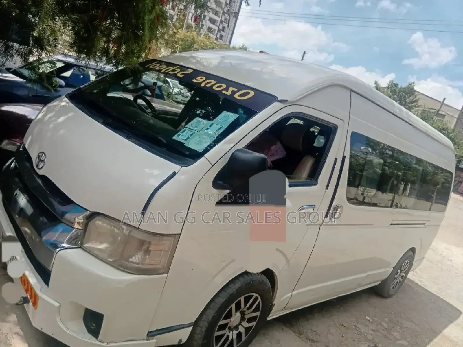 Toyota HiAce 2017 White