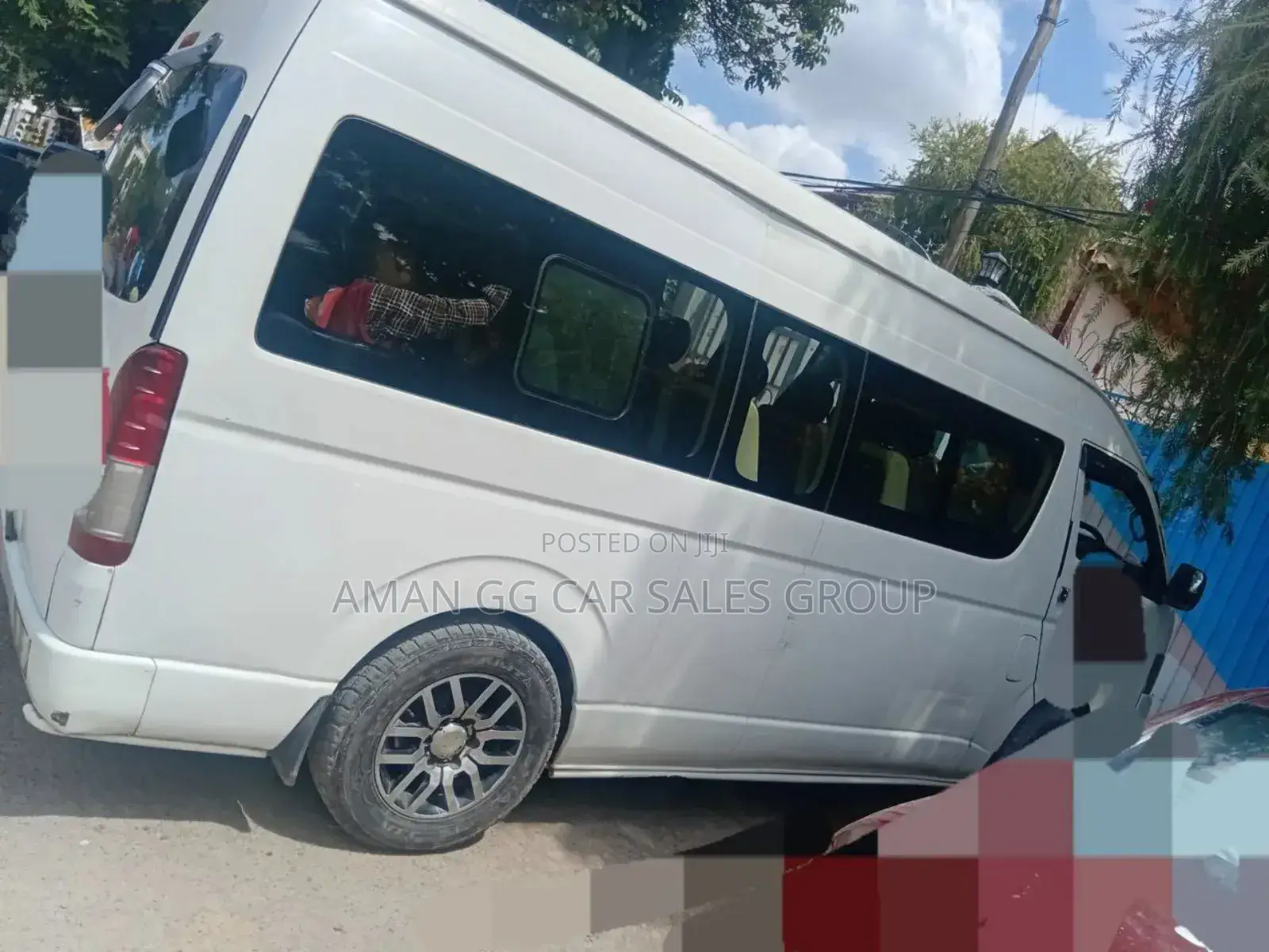 Toyota HiAce 2017 White