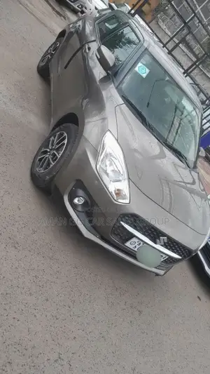 Photo - Suzuki Swift 2021 Gray