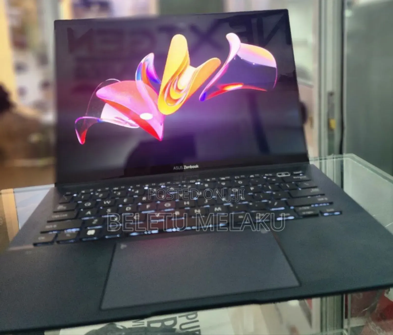 New Laptop Asus ZenBook 13 UX331UN 16GB Intel Core I7 SSD 512GB