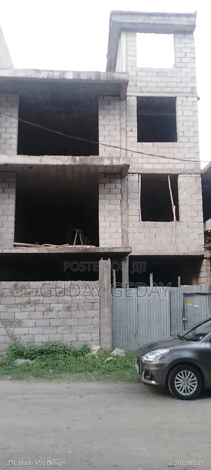 7bdrm Duplex in Akaky Kaliti for sale
