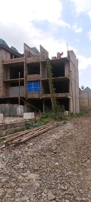 7bdrm Duplex in Akaky Kaliti for sale