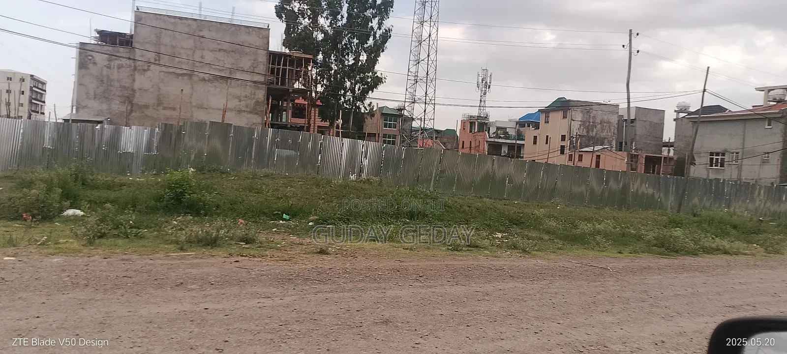 2800 ካሬ ለትምህርት ቤት ግንባታ የተወሰደ ባዶ ቦታ