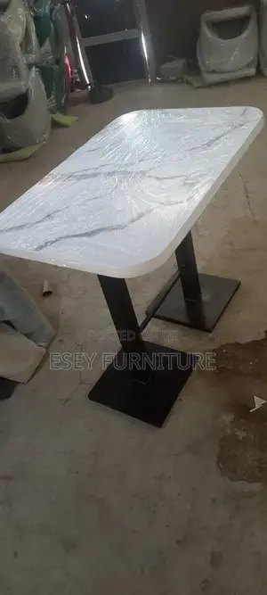 Photo - Hotel Reasturant Dining Table