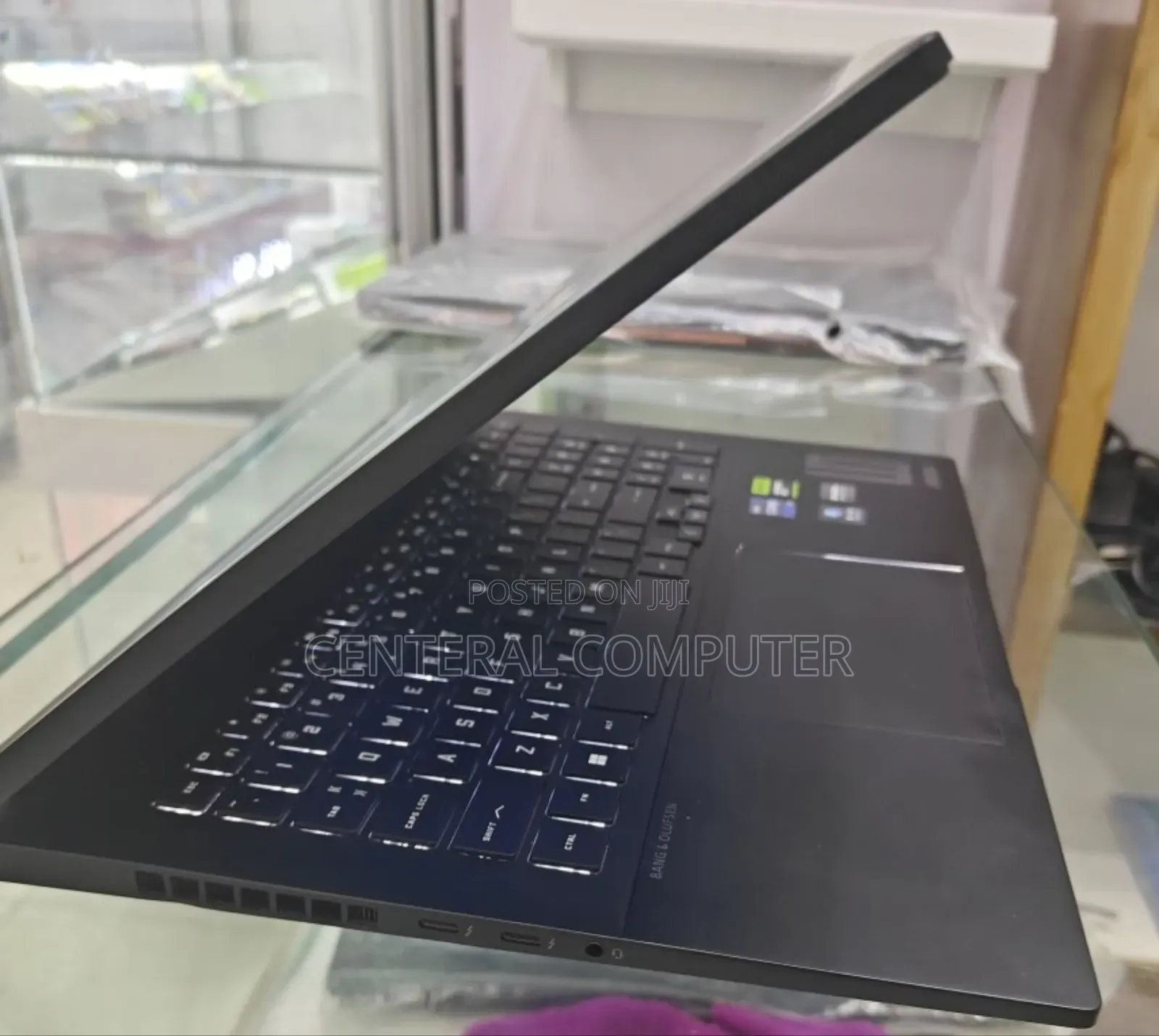 New Laptop HP Omen X 17t 16GB Intel Core I9 SSD 512GB