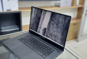 New Laptop Dell Precision 5540 32GB Intel Core i7 SSD 512GB