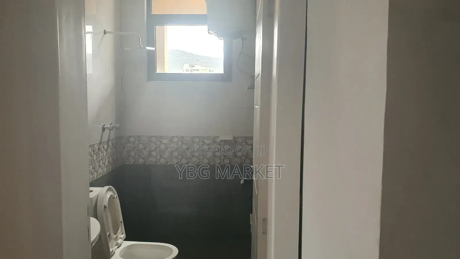 Furnished 3bdrm Apartment in Appartment, Yeka for sale