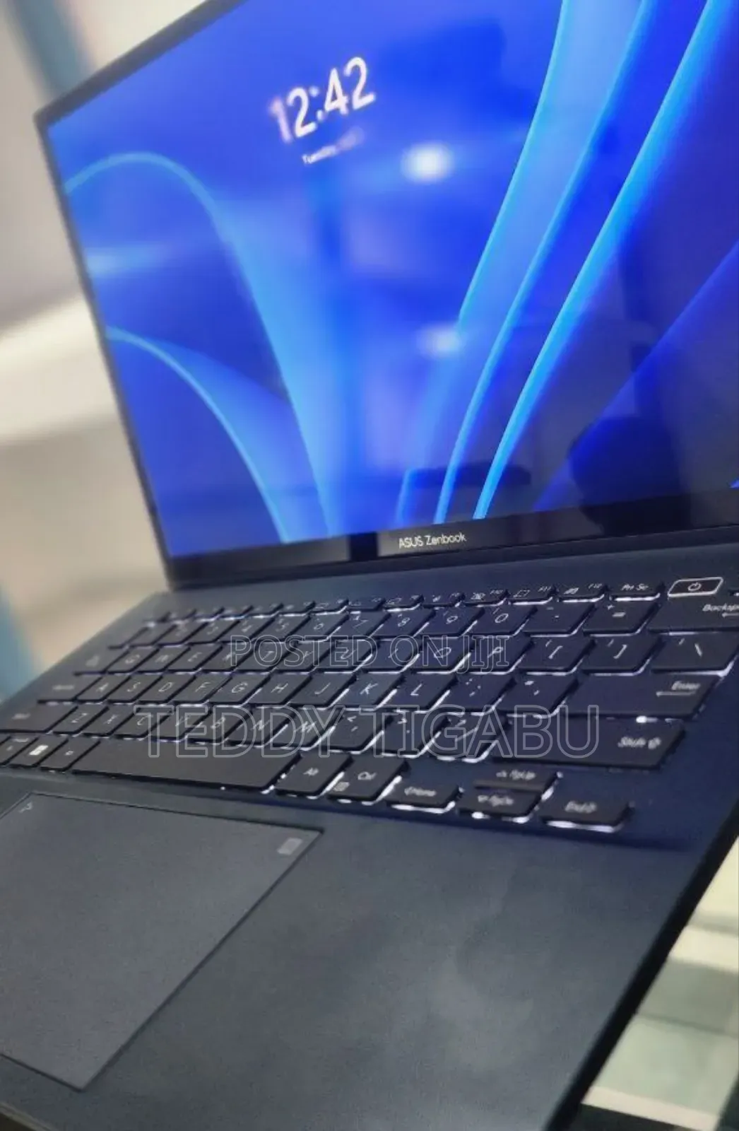 New Laptop Asus ZenBook 13 UX331UN 16GB Intel Core I7 SSD 512GB