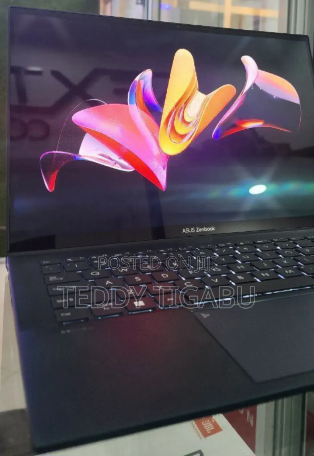 New Laptop Asus ZenBook 13 UX331UN 16GB Intel Core I7 SSD 512GB