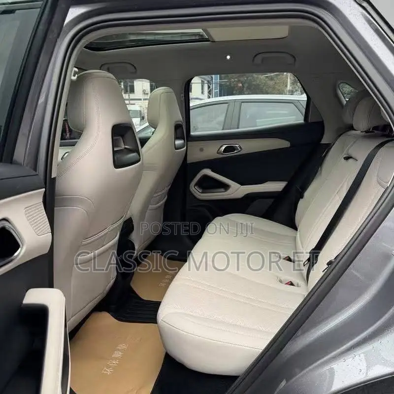 New BYD Yuan Up 45 kWh FWD 2024 Gray