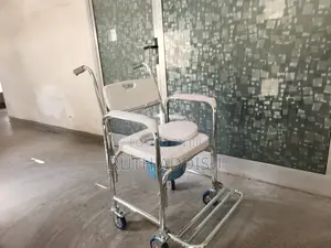 Mini Wheel Commode Wheel Chair Best Quality半天commode Chair