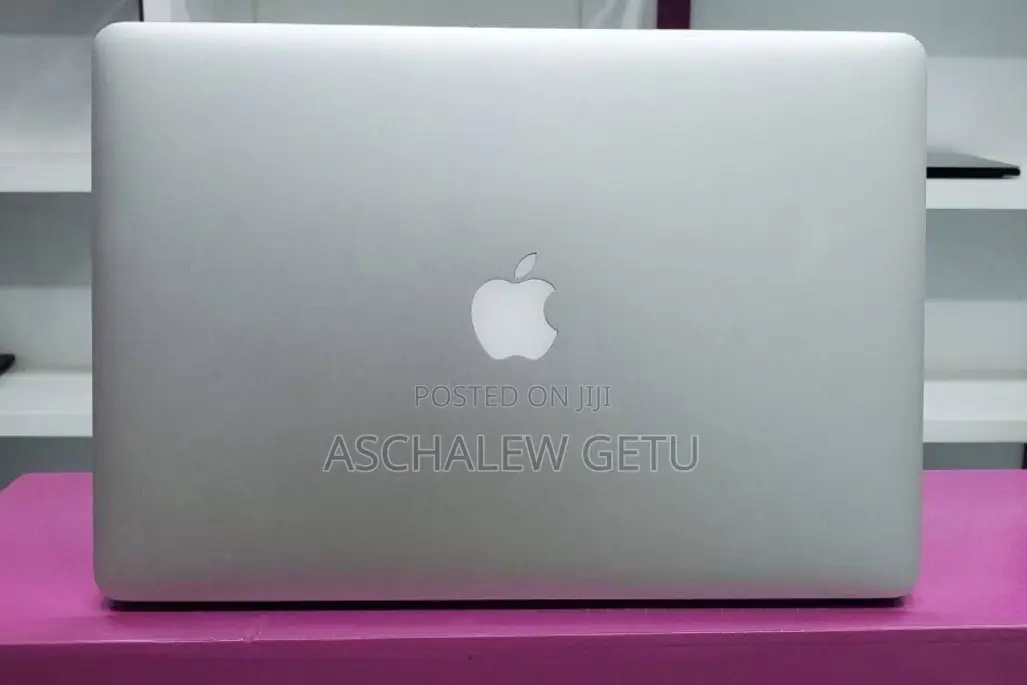 New Laptop Apple MacBook Pro 2015 16GB Intel Core I7 SSD 256GB