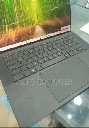 New Laptop Dell Latitude 5550 16GB Intel Core I7 SSD 512GB