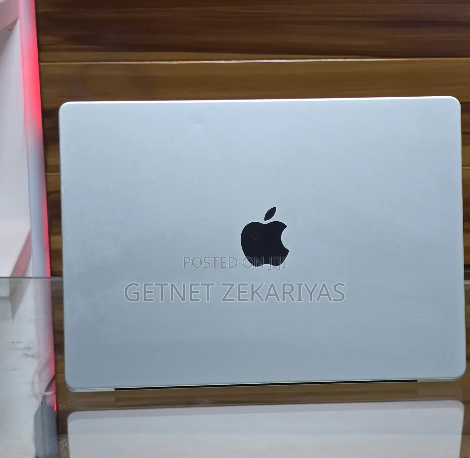 New Laptop Apple MacBook Pro 2023 M3 14-Inch 8GB Apple M3 SSD 512GB