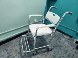 Photo - Leg Rest Medical Commode Chair With Wheel Brand New米commode