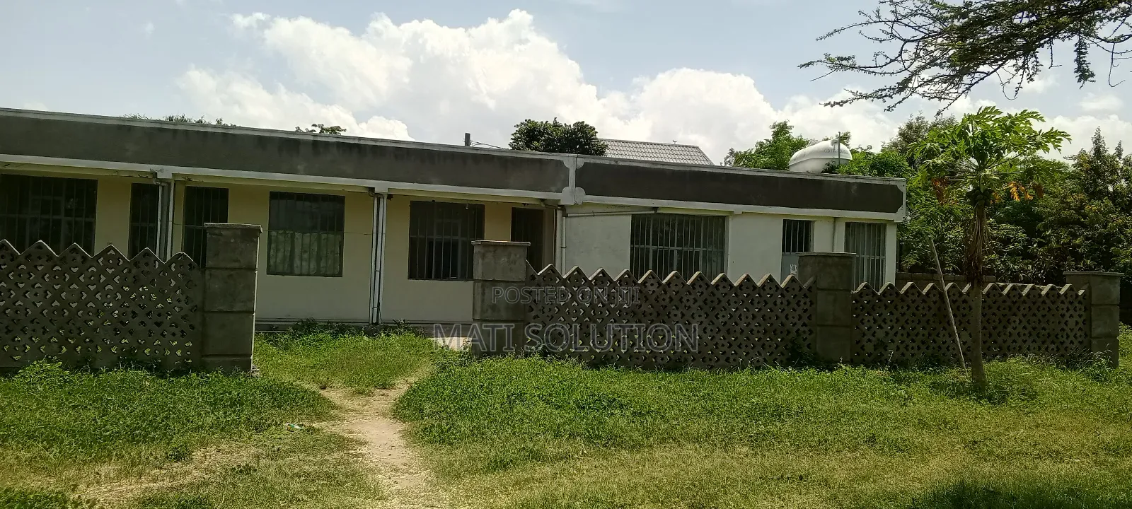 Furnished 5bdrm House in ስላሴ አካባቢ, Adama for rent