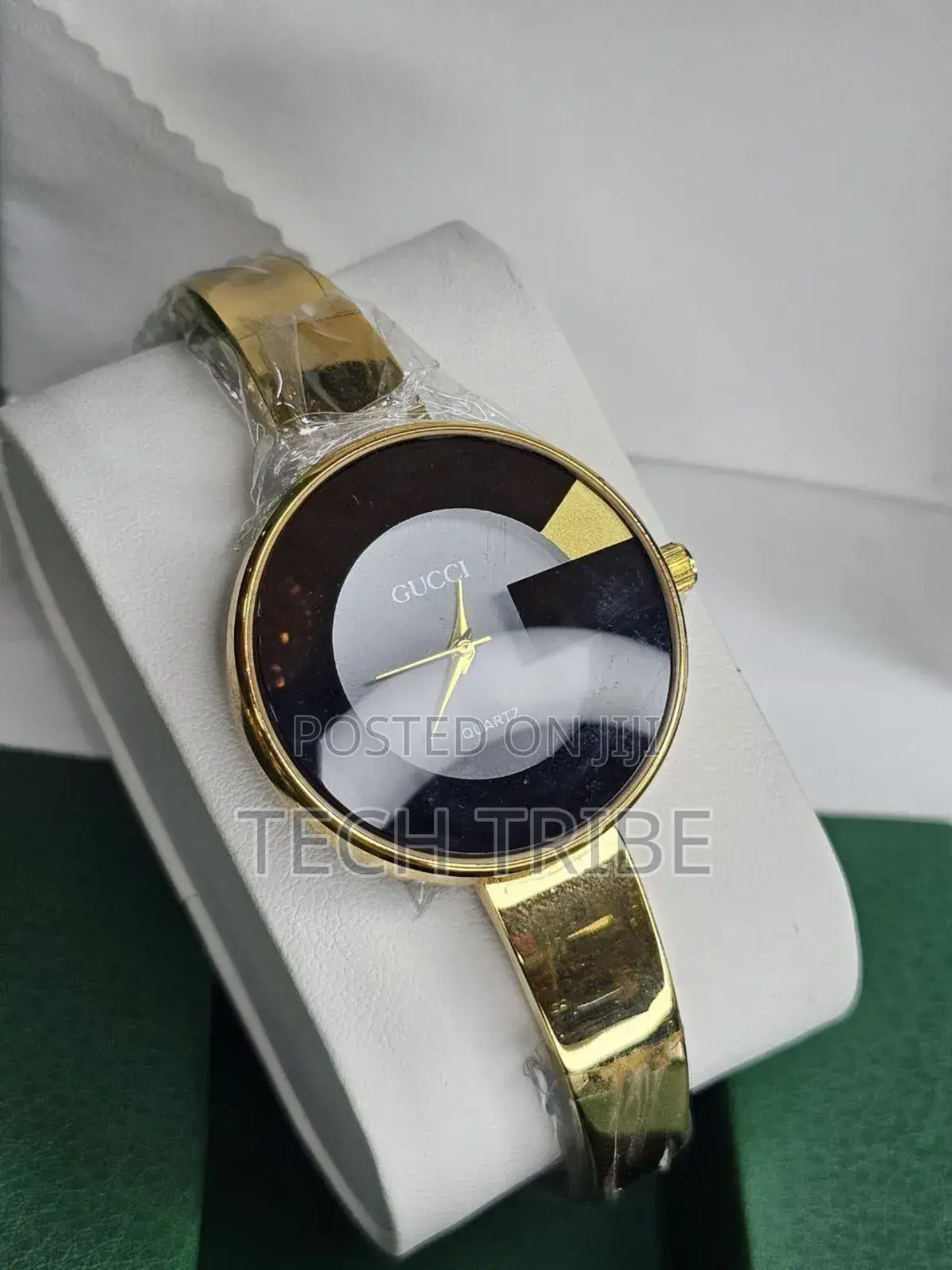 Gucci Ladies Watche Classic and Stylish Design