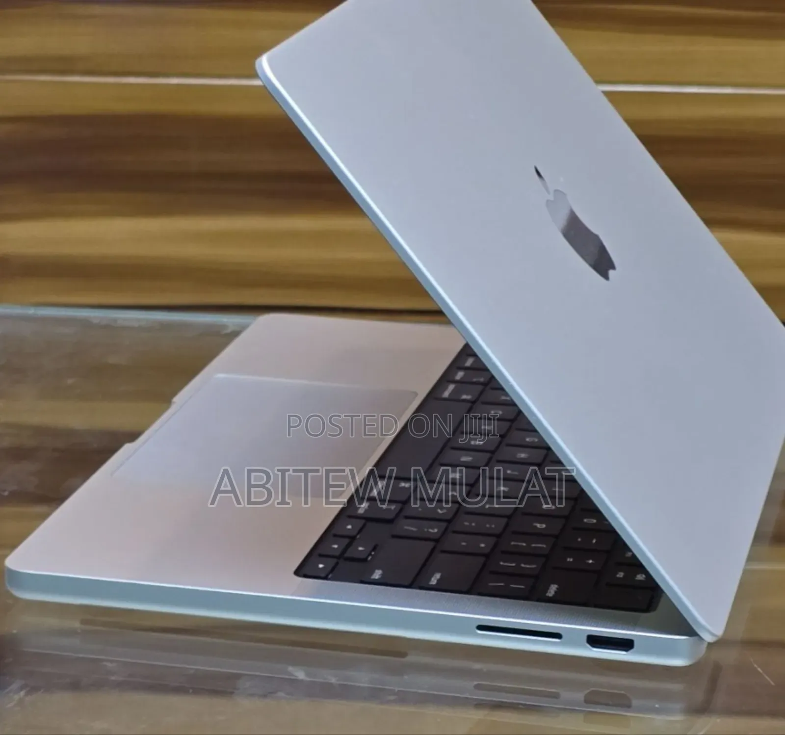 New Laptop Apple MacBook Pro 2023 M3 Pro 14-Inch 8GB Apple M3 SSD 512GB