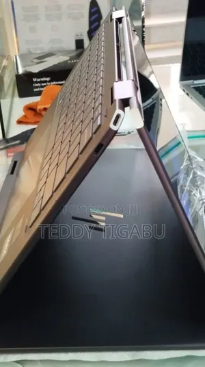 Photo - Laptop HP Spectre X360 16GB Intel Core Ultra 7 SSD 1T