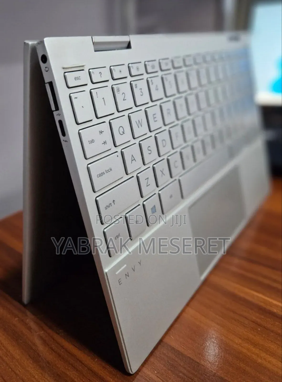 New Laptop HP Envy X360 8GB Intel Core I7 SSD 512GB