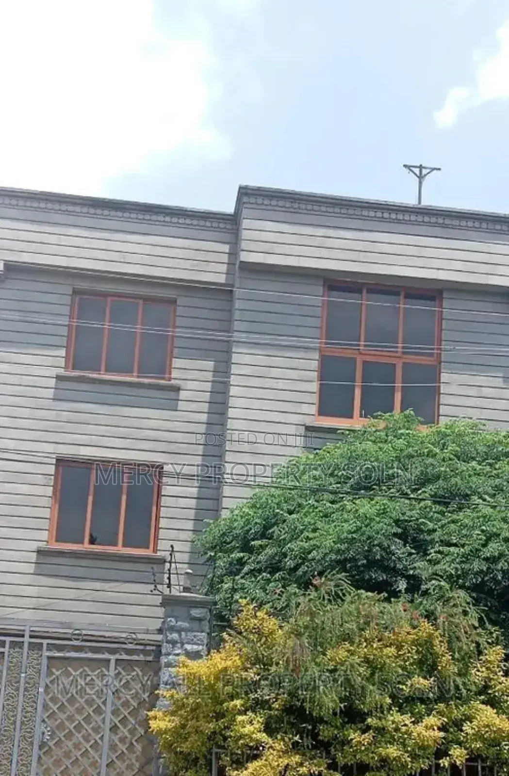 Furnished 7bdrm House in Bole for sale