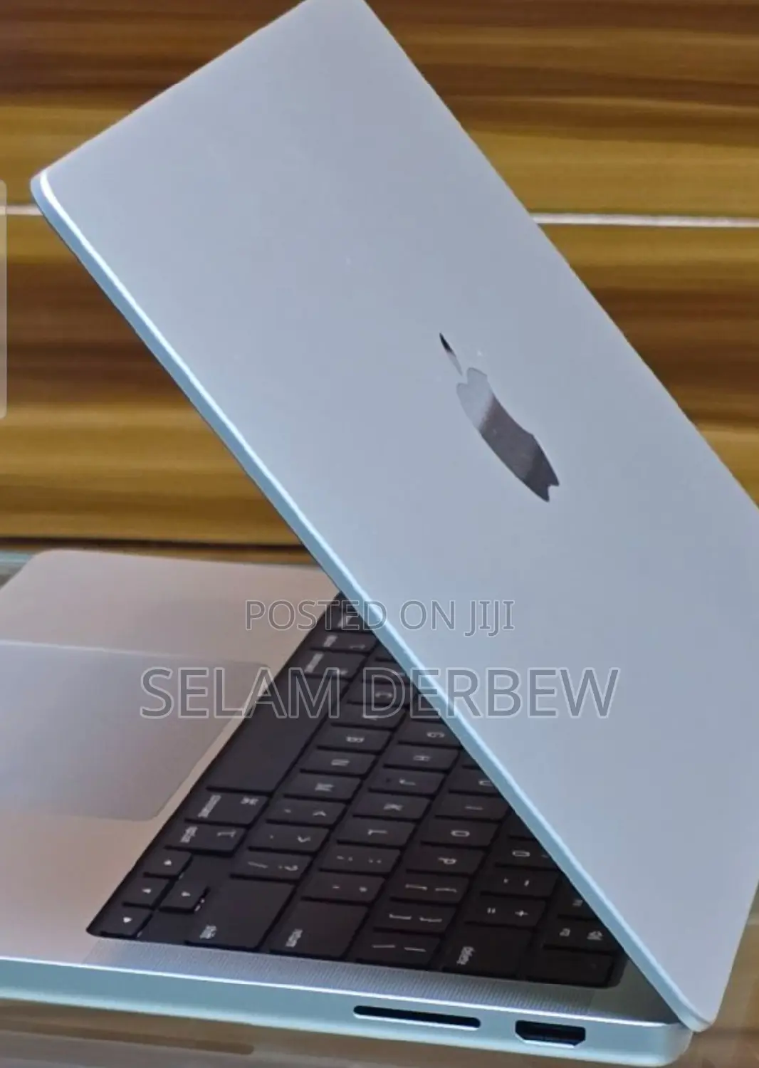 New Laptop Apple MacBook Pro 2023 M3 14-Inch 8GB Apple M3 Pro SSD 512GB