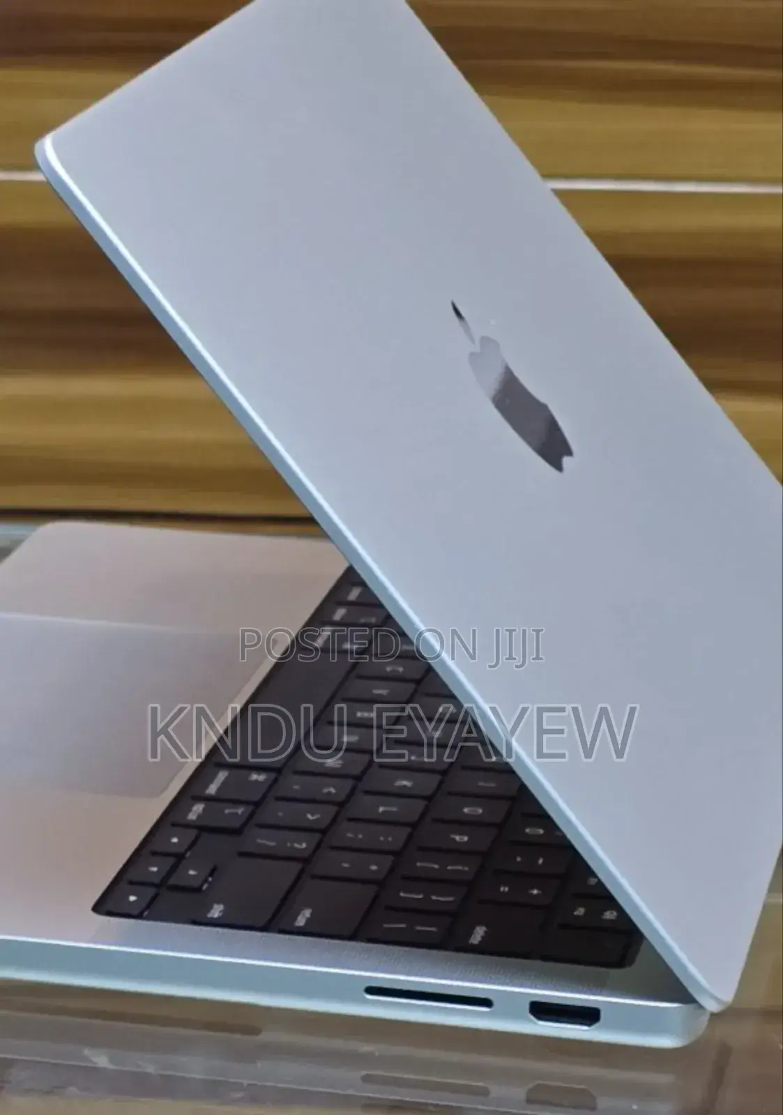 New Laptop Apple MacBook 8GB Intel Core M3 SSD 512GB