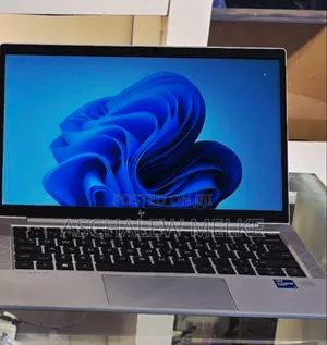 New Laptop HP EliteBook 830 G8 16GB Intel Core I7 SSD 512GB