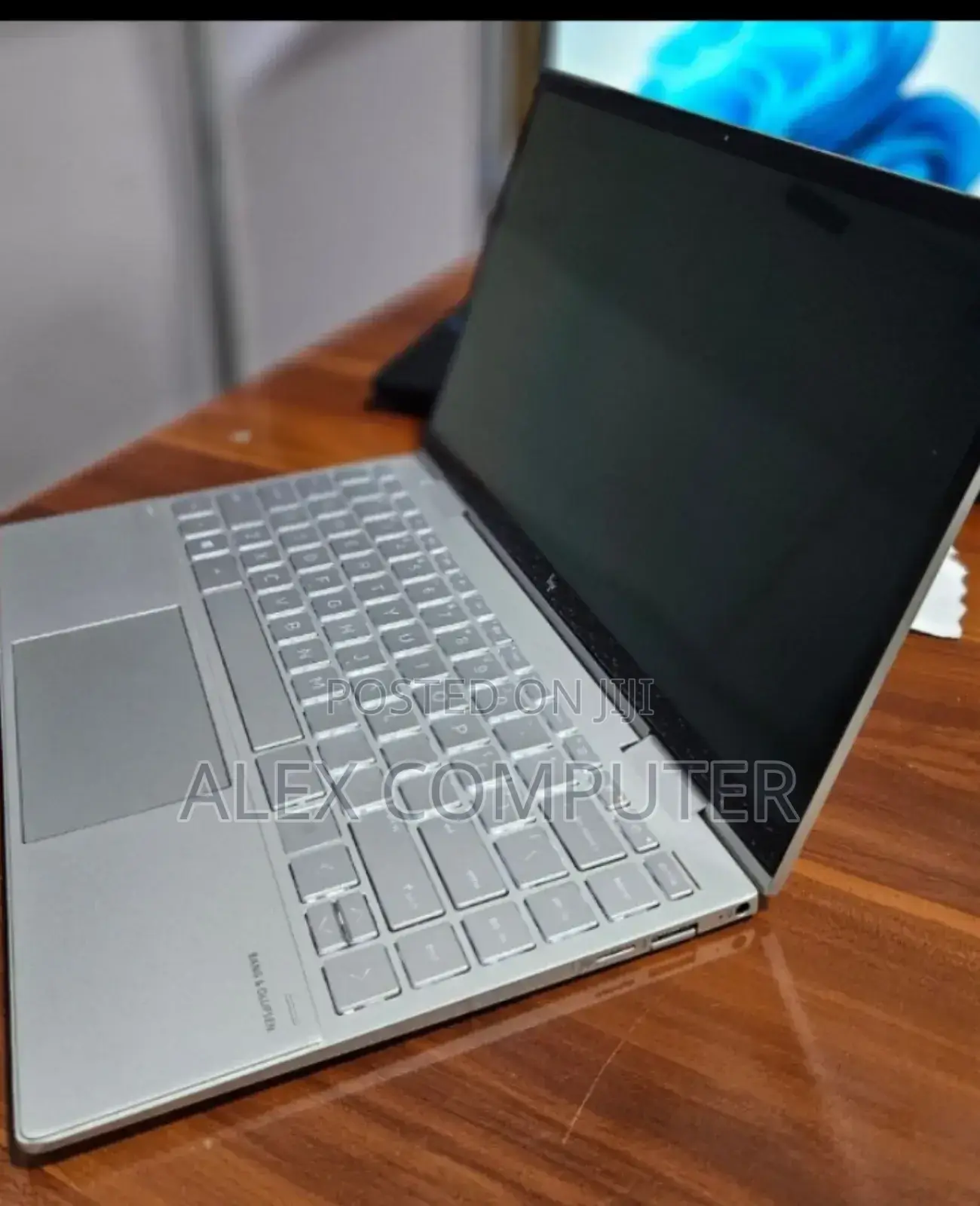 New Laptop HP Envy X360 8GB Intel Core I7 SSD 512GB