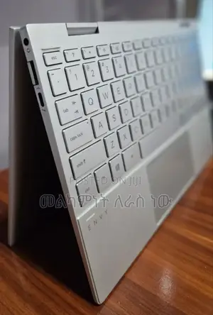 New Laptop HP Envy X360 8GB Intel Core I7 SSD 512GB