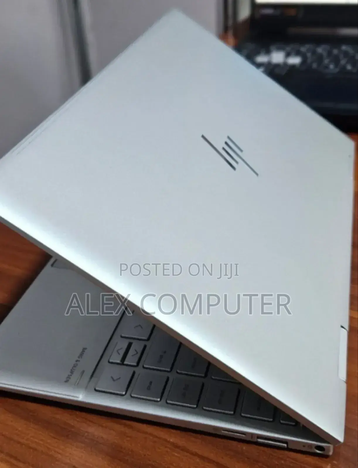 New Laptop HP Envy X360 8GB Intel Core I7 SSD 512GB