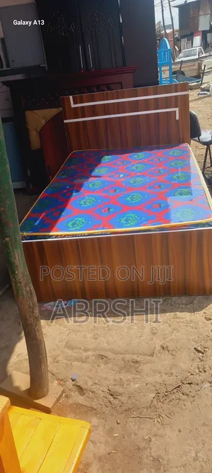 Photo - 1.20 (አልጋ ከነፍራሹ)