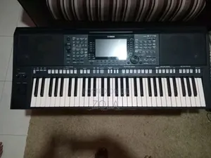 Yamaha PSR 775 Keyboard New