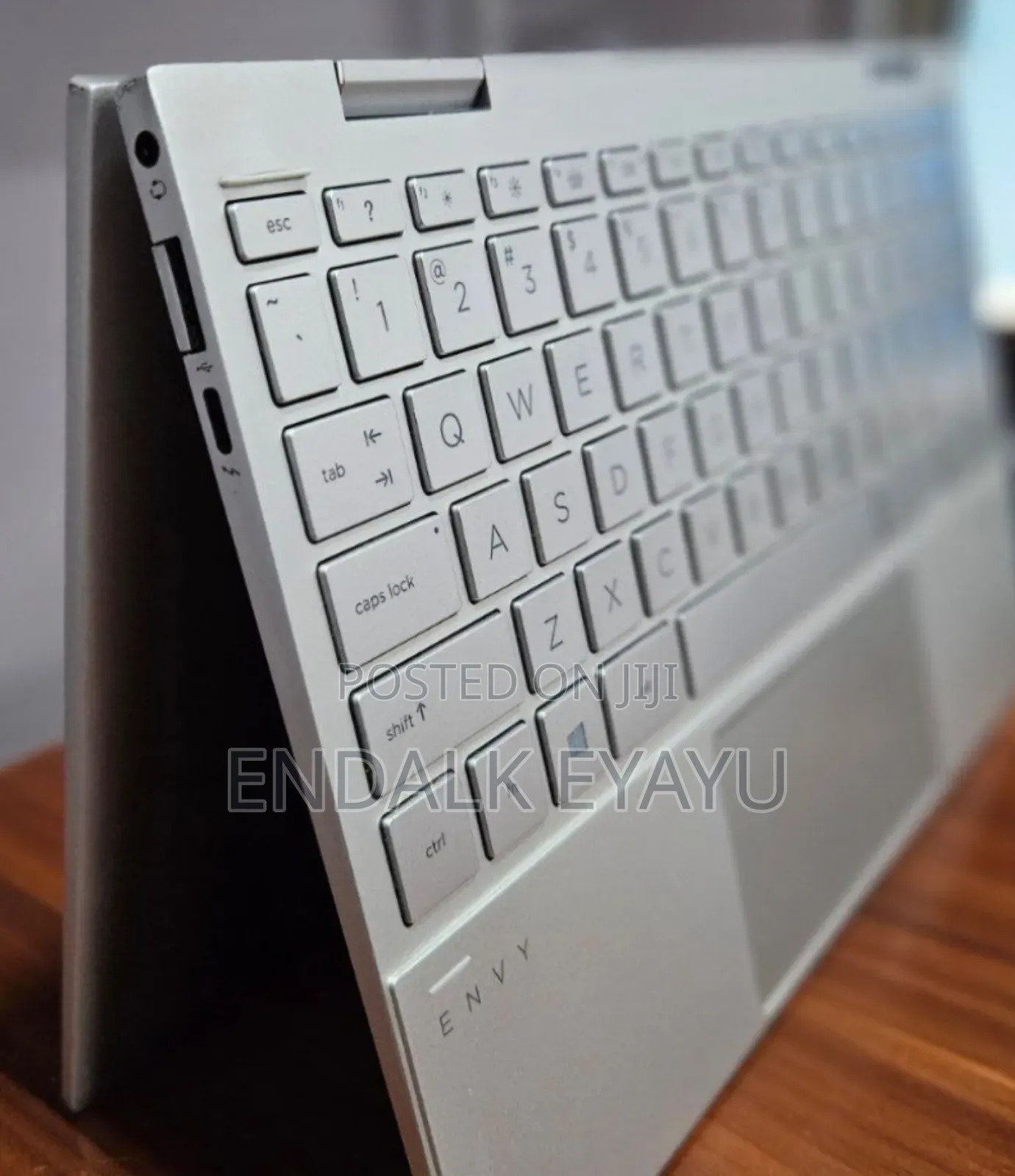 New Laptop HP Envy X360 8GB Intel Core I7 SSD 512GB