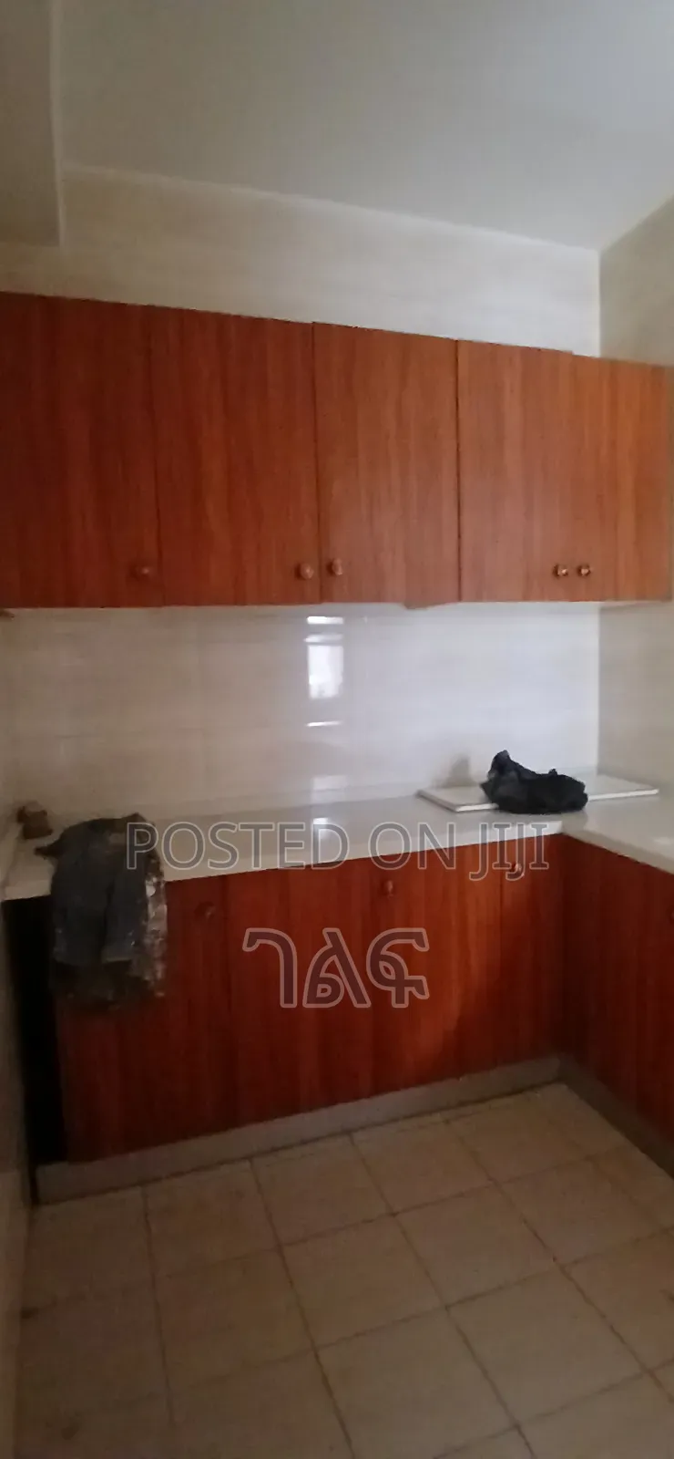 6bdrm House in የግል G+2 ሪልስቴት ግቢ ውስጥ, Bole for sale