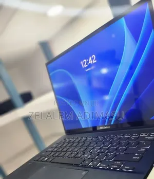 New Laptop Asus VivoBook 15 X505BA 16GB Intel Core I7 SSD 512GB