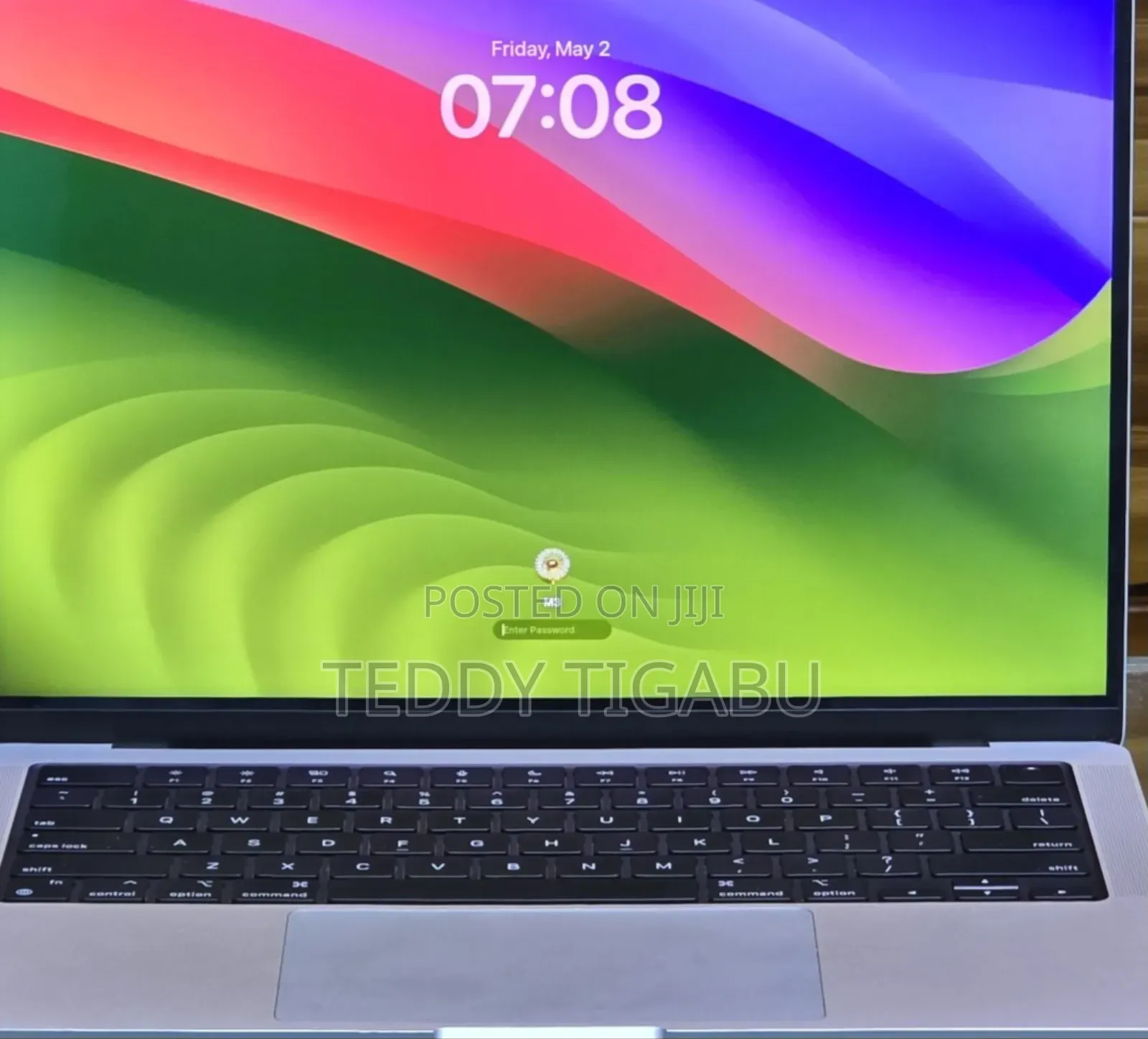 New Laptop Apple MacBook Pro 8GB Intel Core M3 SSD 512GB