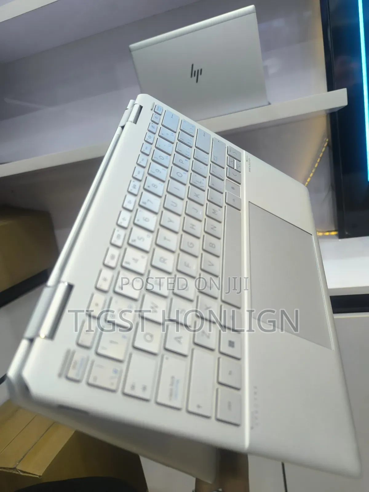 New Laptop HP Spectra 13 16GB Intel Core I5 SSD 1T