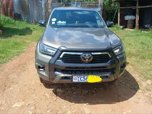 Photo - Toyota Hilux Revo Double Cab Deisel 2.8 AWD 2022 Gray