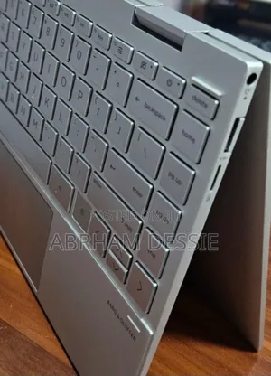 New Laptop HP Envy X360 8GB Intel Core I7 SSD 512GB