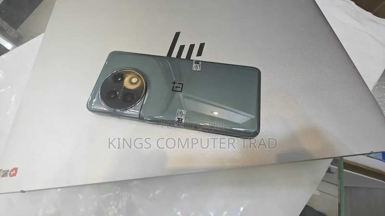 New OnePlus 11 256 GB Purple