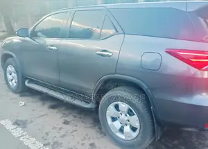 Toyota Fortuner 2022 Gray