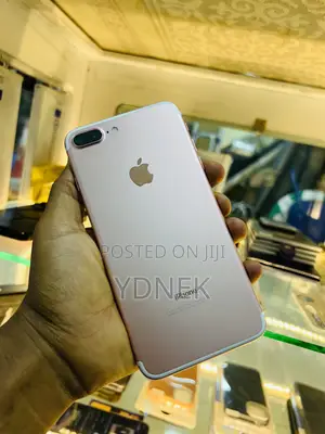 Photo - Apple iPhone 7 Plus 32 GB Gray