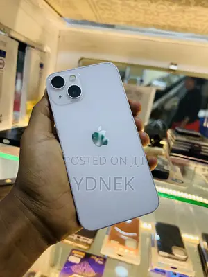 Photo - Apple iPhone 13 128 GB White