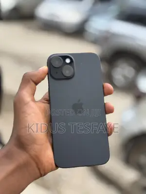 Photo - Apple iPhone 15 128 GB Black